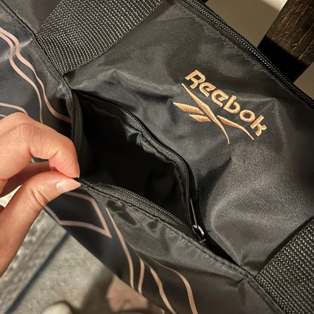 Reebok Black and Gold Gym Bag - Picture 3 of 6